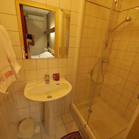 Le Relais De Gascogne فندق أوش