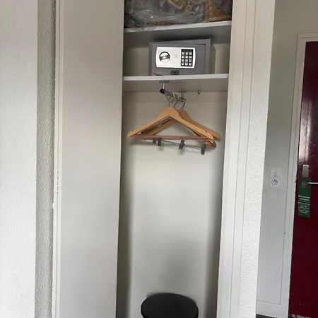 日拉斯盖斯克尼酒店 酒店 欧什
